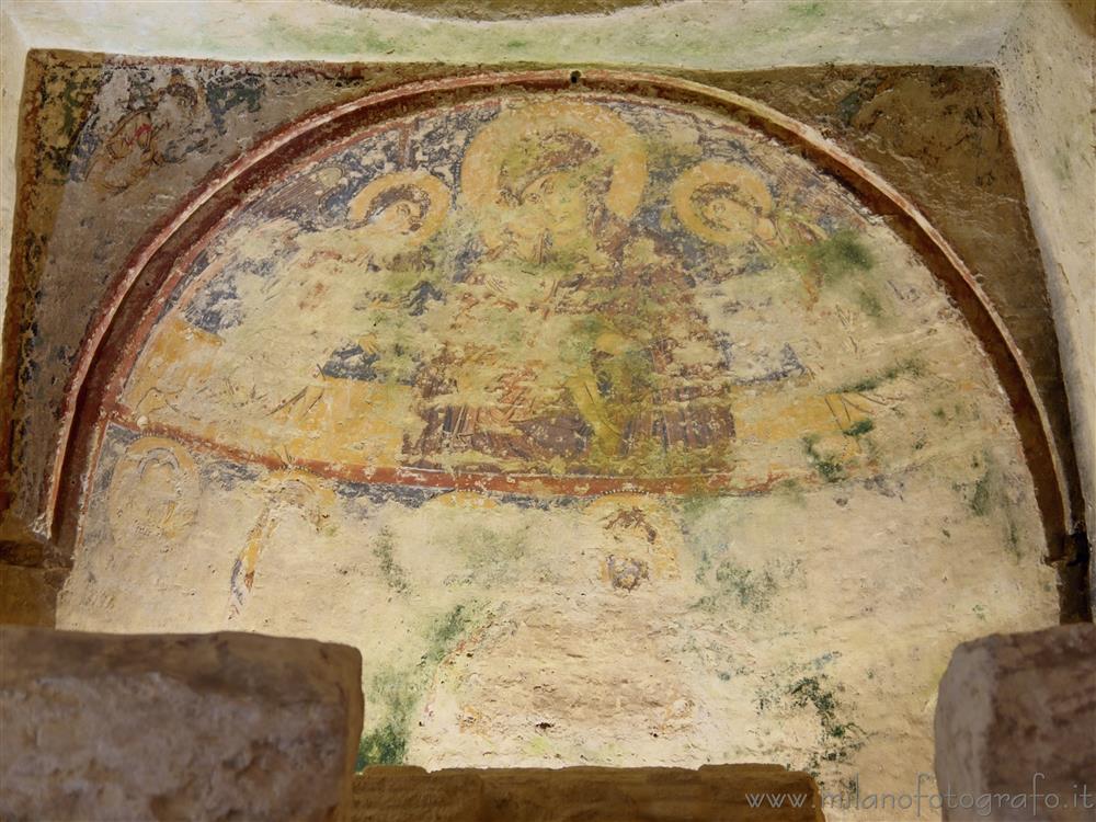 Giurdignano (Lecce) - Affresco della Vergine nella cripta bizantina di San Salvatore